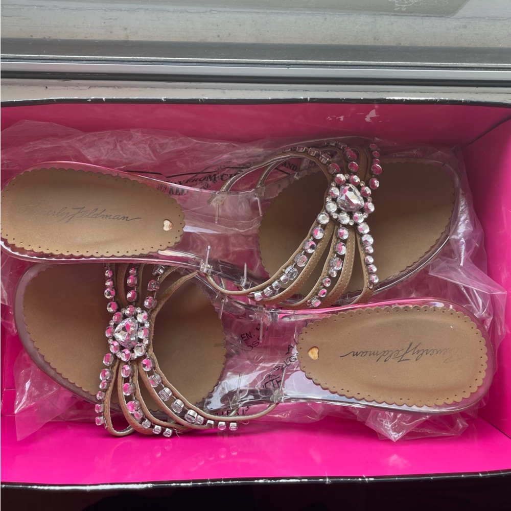 BEVERLY FELDMAN - cute studded sandal pumps, decent condition, great for summer!